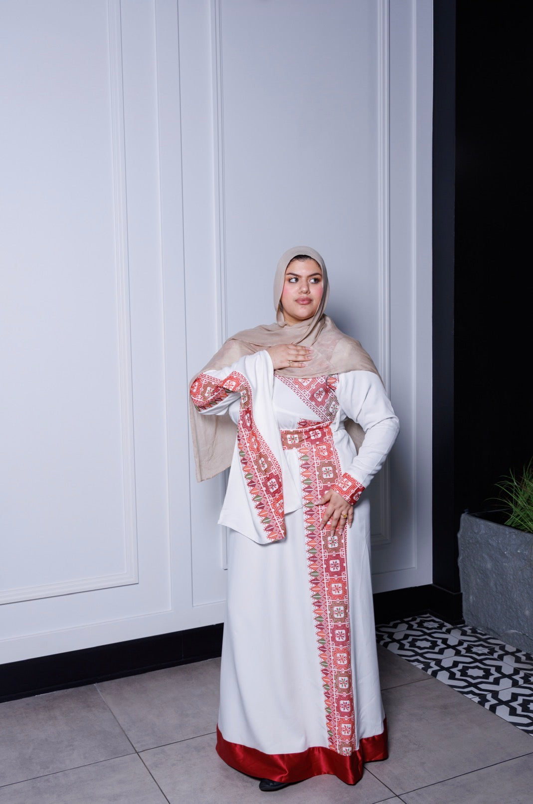 Shoulder Sleeve Thobe (crepe)