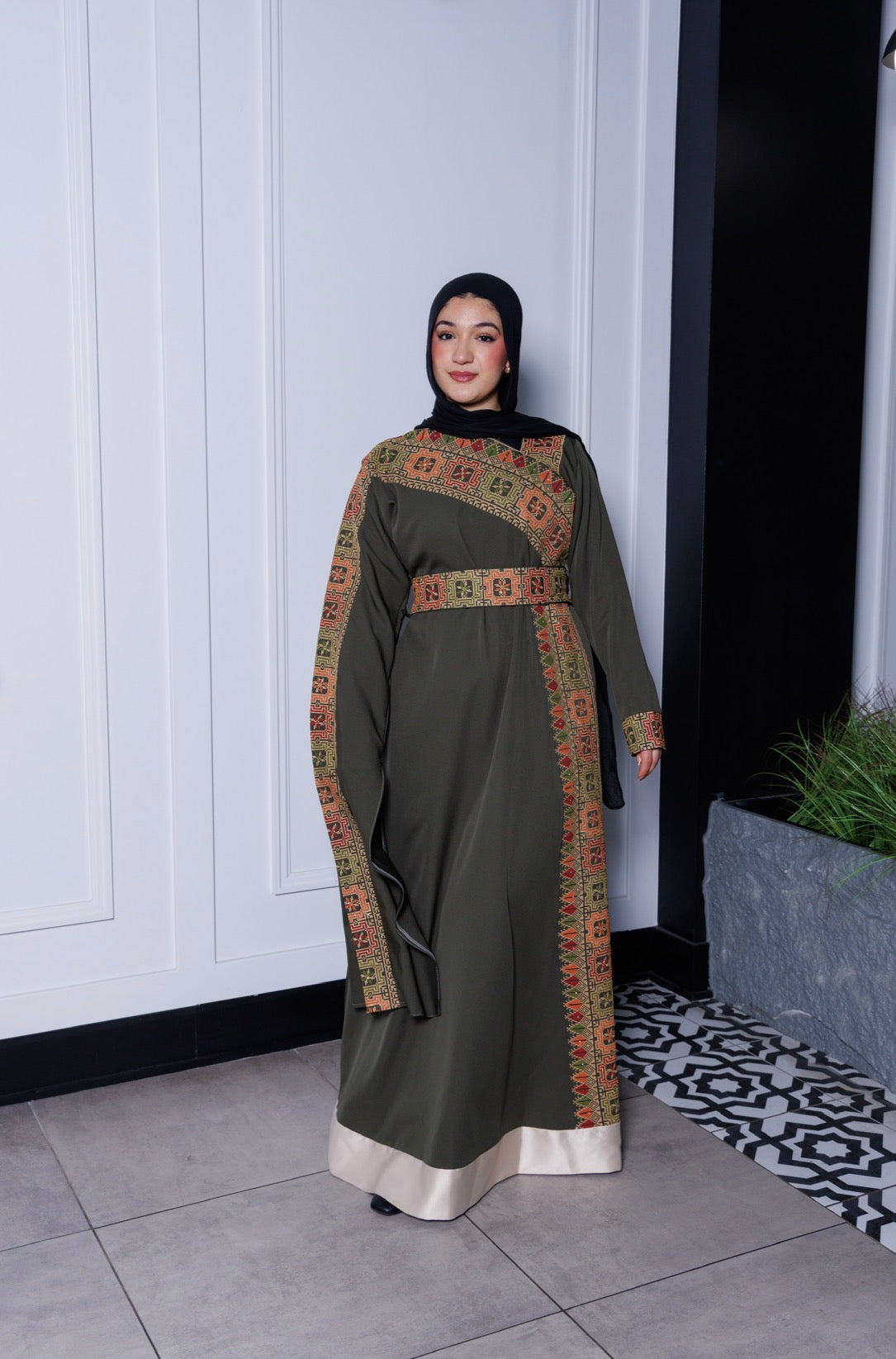 Shoulder Sleeve Thobe (crepe)